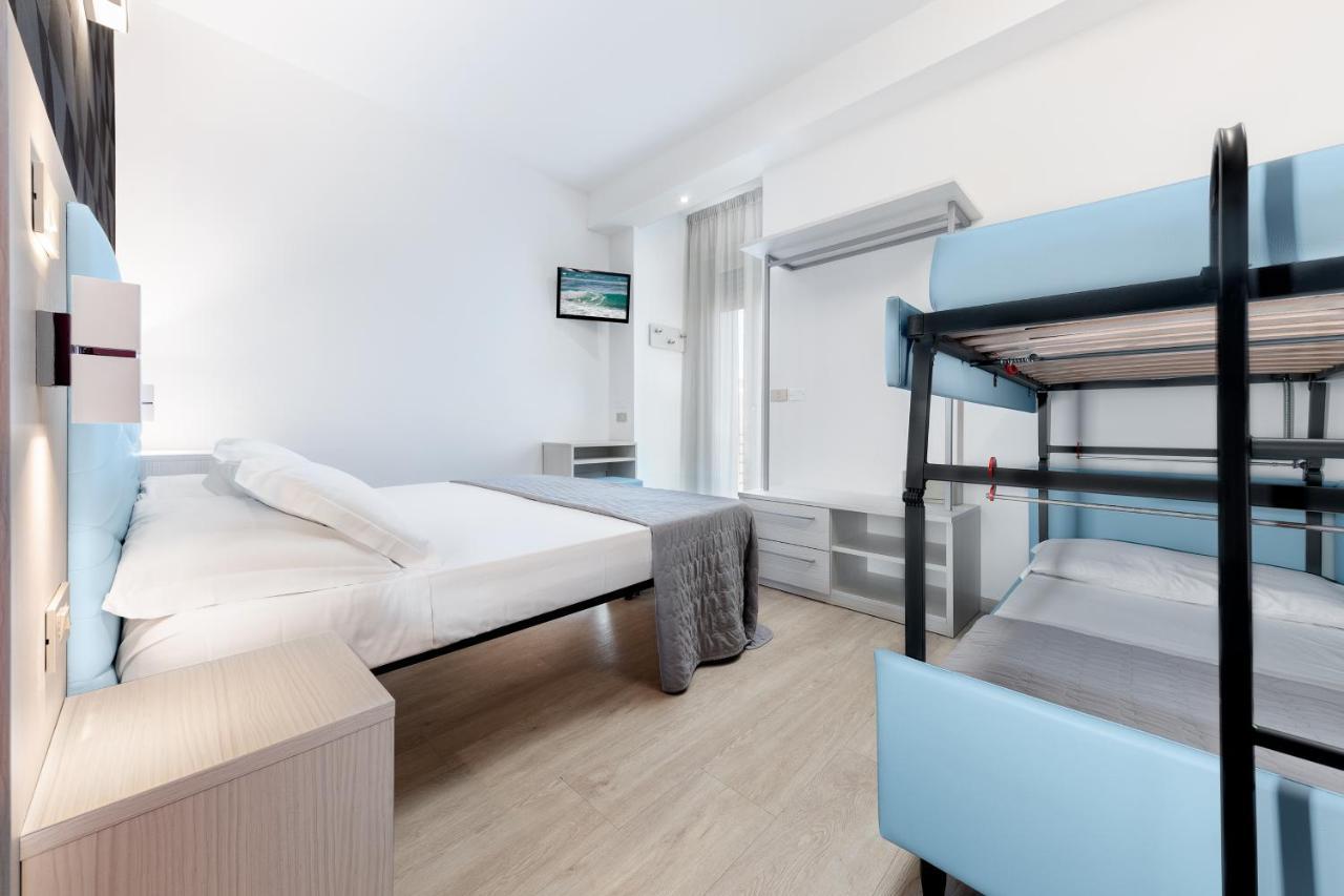 Hotel Eiffel Rimini Ngoại thất bức ảnh