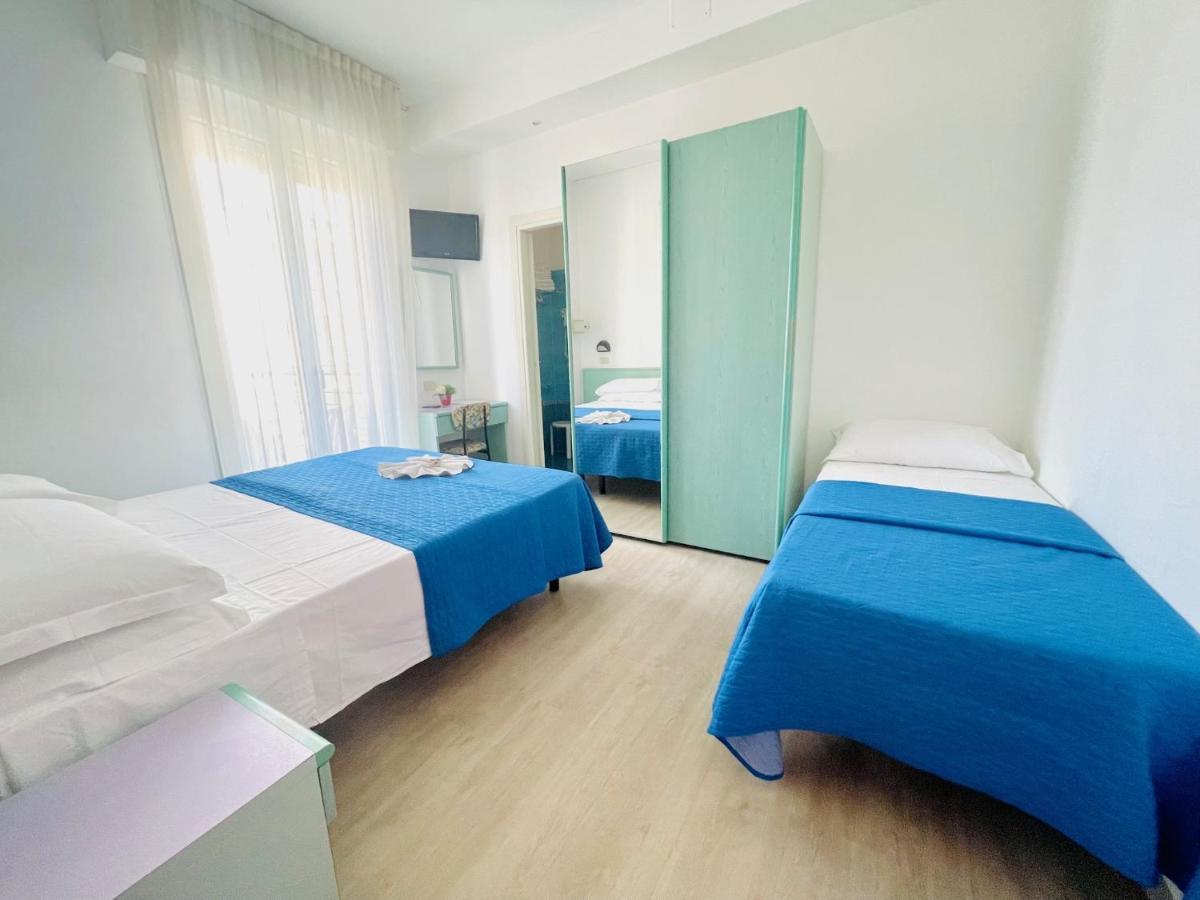 Hotel Eiffel Rimini Ngoại thất bức ảnh