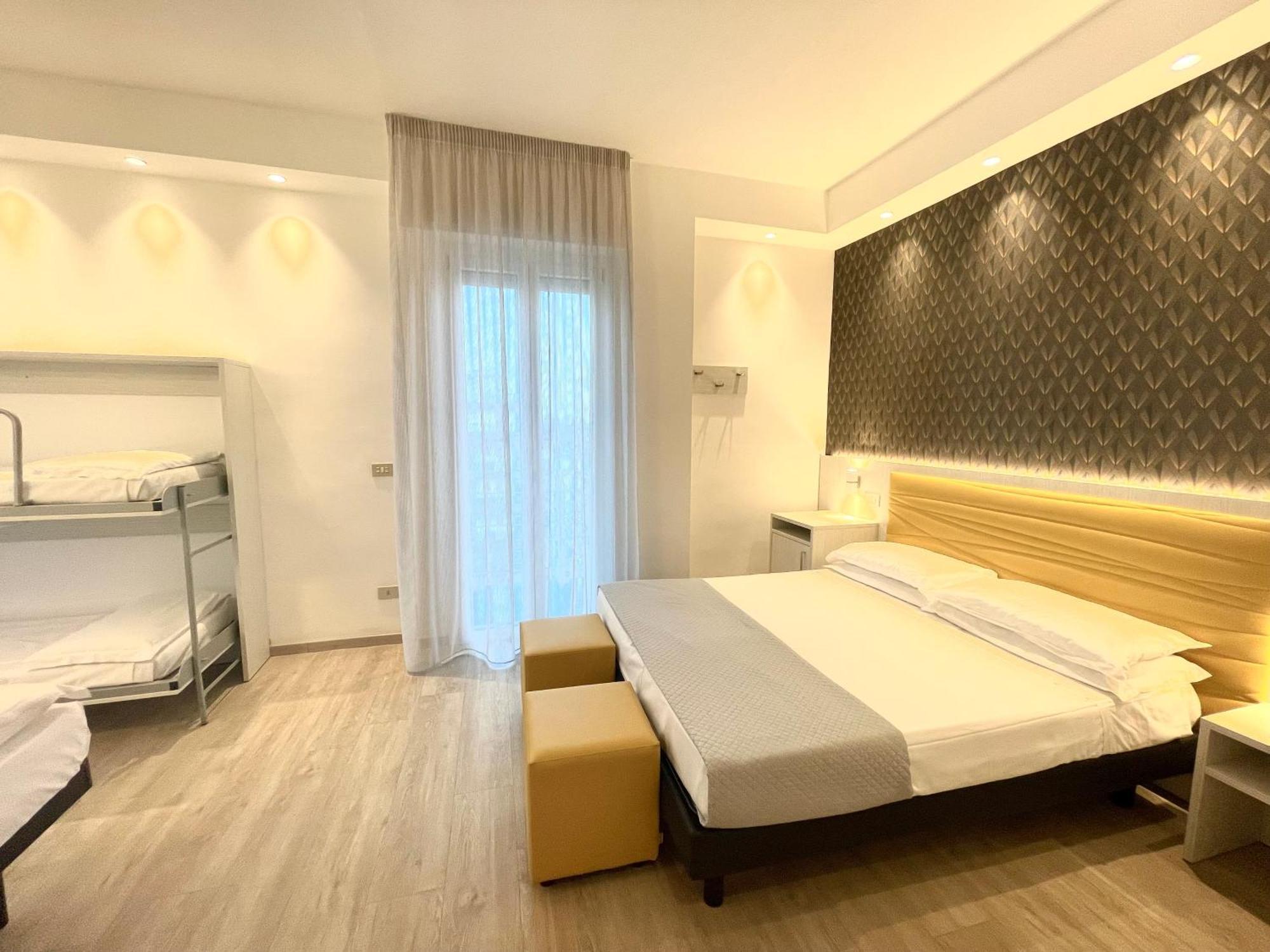 Hotel Eiffel Rimini Ngoại thất bức ảnh