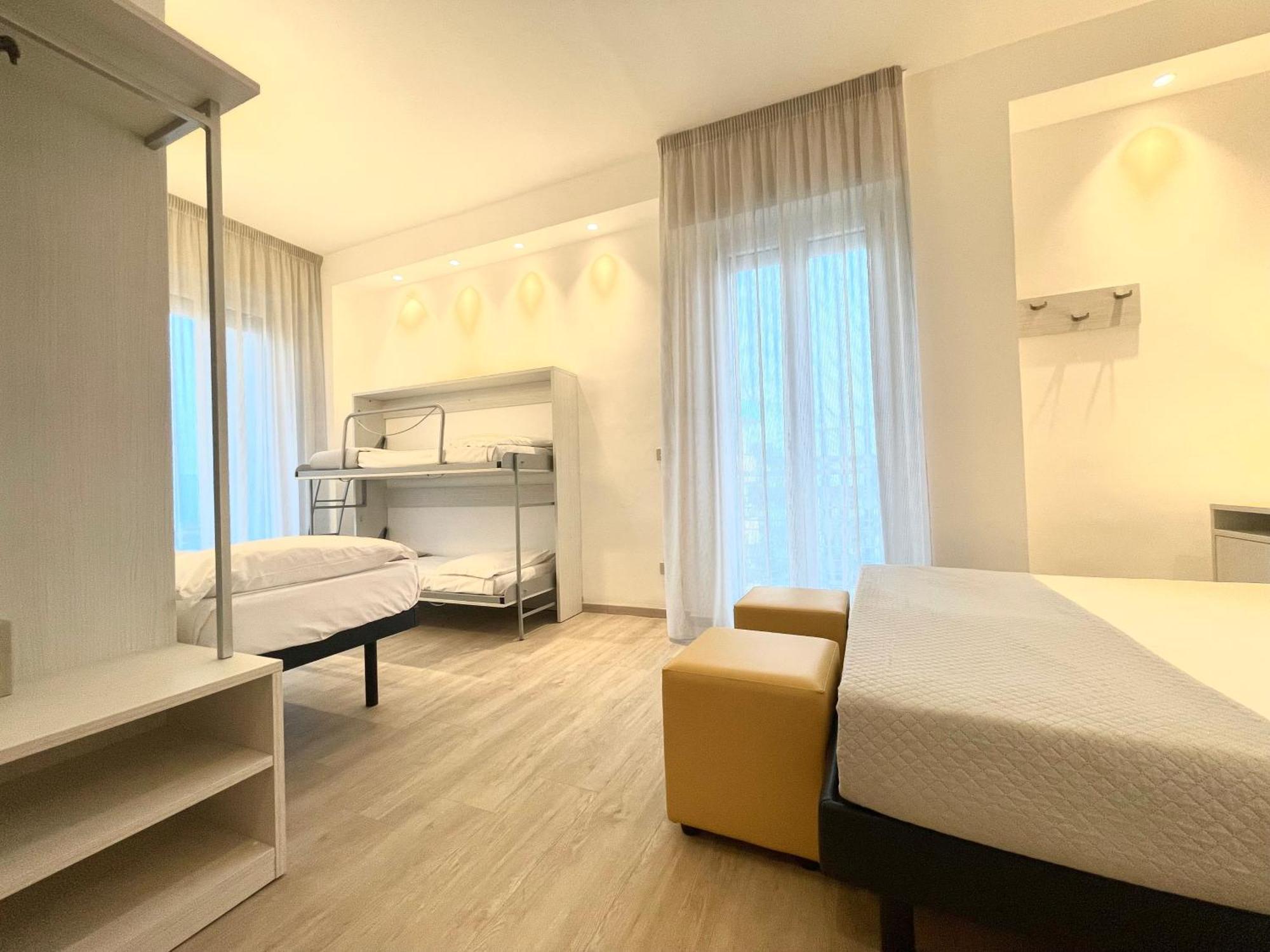 Hotel Eiffel Rimini Ngoại thất bức ảnh